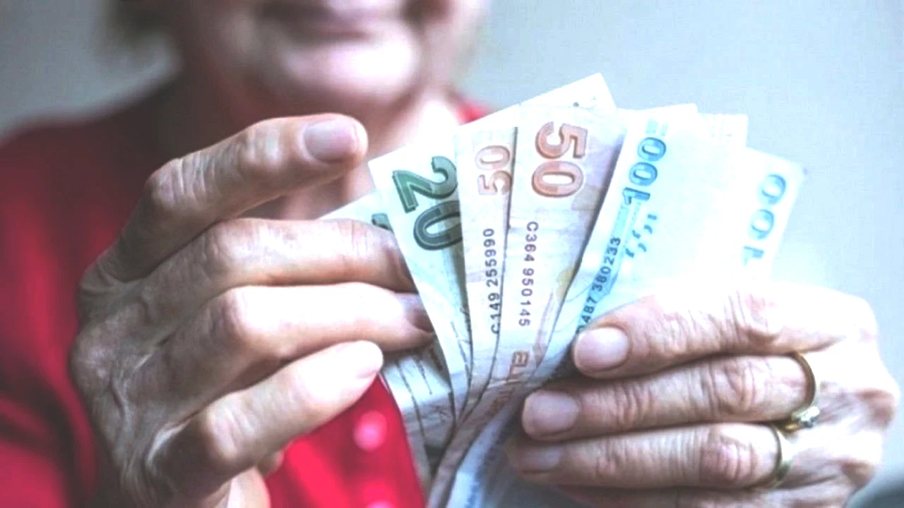 Promosyonlardaki artışın ilerleyen dönemlerde de devam etmesi öngörülmekte. Bankalar arasındaki rekabetin artması, emeklilere sunulan seçeneklerin daha da çeşitlenebileceği sinyallerini veriyor.